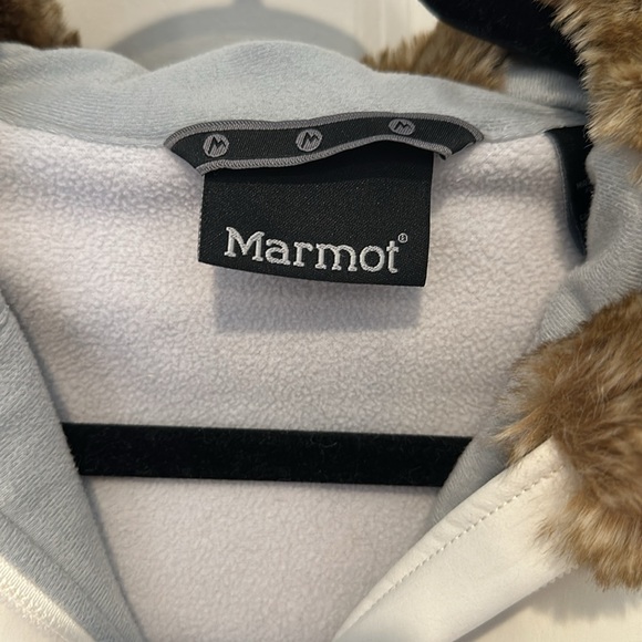 Marmot fur hoodie vest woman’s size M - Picture 4 of 5